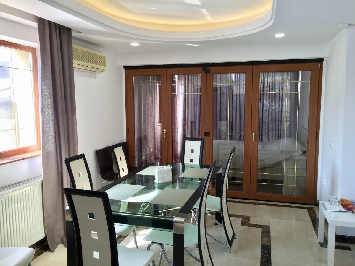 Casa Coquette Buzau Apartment Bagian luar foto